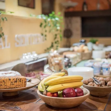 فندق مبيت وإفطار Al Sentiero 4*