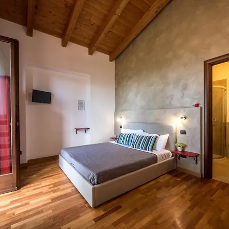 Al Sentiero Bed & Breakfast 4*