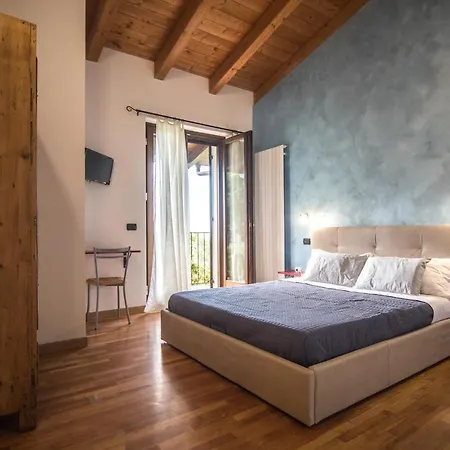 فندق مبيت وإفطار Al Sentiero 4*