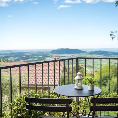 Al Sentiero Bed & Breakfast 4*